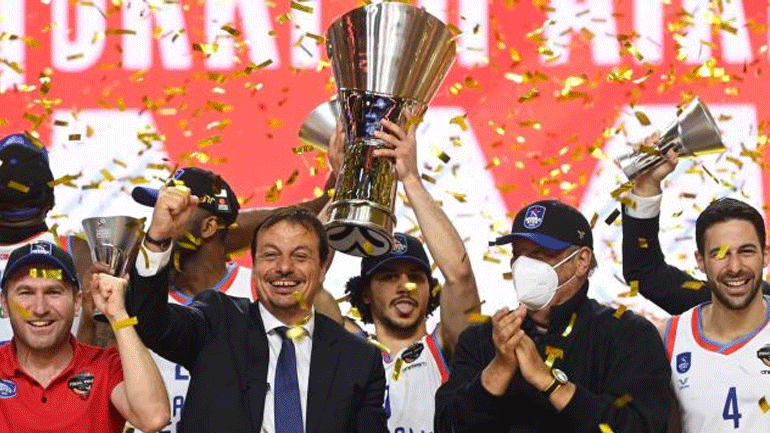 Euroleague: Πρωταθλήτρια Ευρώπης η Εφές, 86-81 την Μπαρτσελόνα