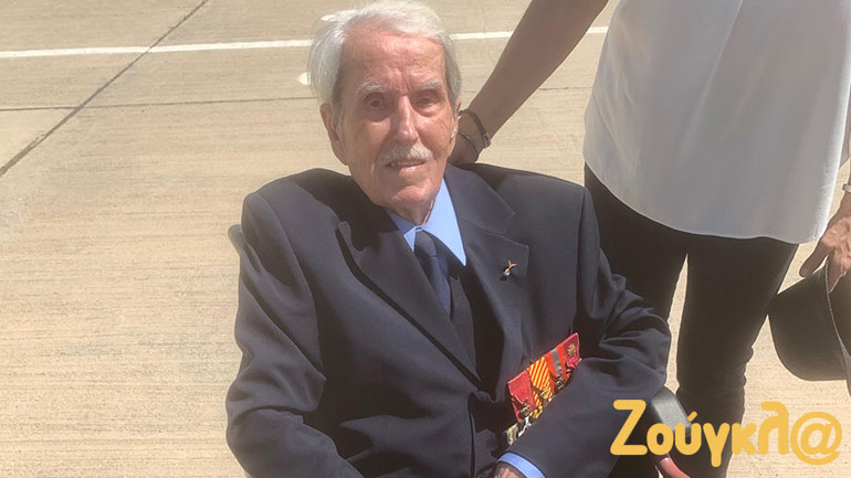 Αντιπτέραρχος Κωνσταντίνος Χατζηλάκος πετούσε με spitfire στη μέση Ανατολή, 101 ετών