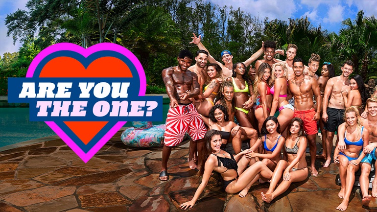 Πάρος: Συνεχίζονται τα γυρίσματα του γερμανικού ερωτικού ριάλιτι – Απορρίφθηκαν τα ασφαλιστικά μέτρα