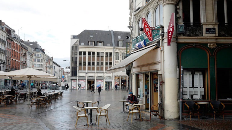 Μηδενικοί ημερήσιοι θάνατοι από Covid στη Βρετανία για πρώτη φορά από την αρχή της πανδημίας