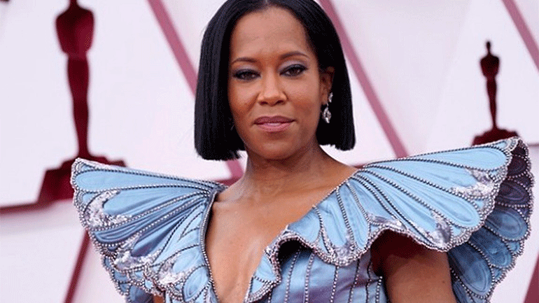 Η Ρετζίνα Κινγκ αντιδρά στις φήμες ότι θα σκηνοθετήσει τη νέα ταινία «Superman»