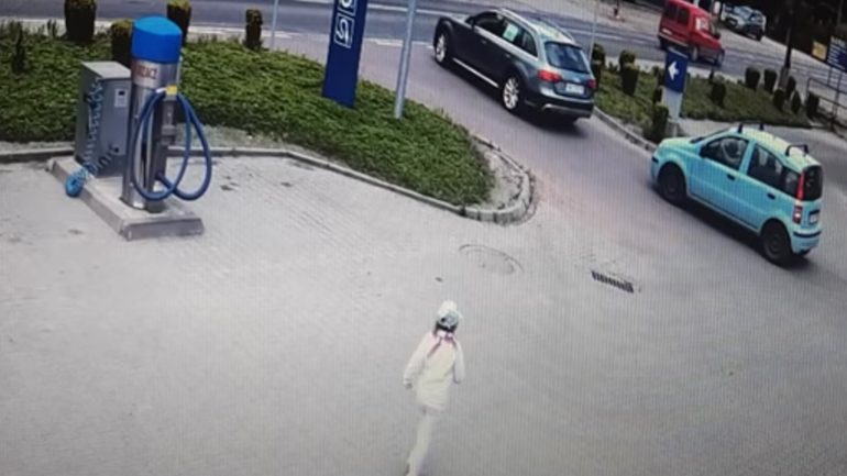 Υπάλληλος βενζινάδικου σώζει ένα παιδί