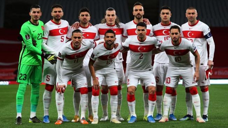 Euro 2020: Με όλα τα «αστέρια» η αποστολή της Τουρκίας