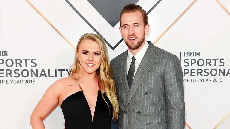 Η ομοσπονδία της Αγγλίας απαγόρευσε την επίσκεψη των συντρόφων των παικτών στο ξενοδοχείο