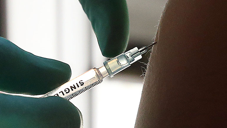 Οι ΗΠΑ θα ανακοινώσουν τα σχέδιά τους για τη διανομή 80 εκατ. εμβολίων κατά της Covid-19 παγκοσμίως