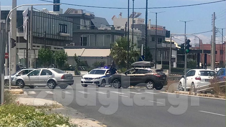 Απειλητικό τηλεφώνημα για βόμβα σε εταιρεία στον Άλιμο – Κλειστός ο κεντρικός δρόμος της περιοχής