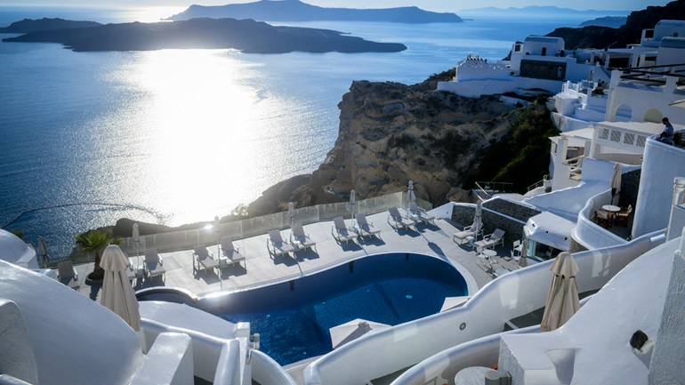 Ελληνικά νησιά μπαίνουν στην «πράσινη» ταξιδιωτική λίστα της Μεγάλης Βρετανίας