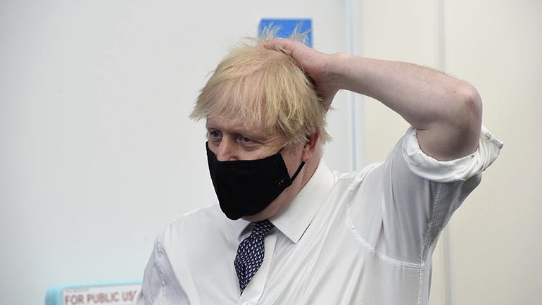 Ο Βρετανός πρωθυπουργός Μπόρις Τζόνσον έλαβε τη δεύτερη δόση του εμβολίου της AstraZeneca