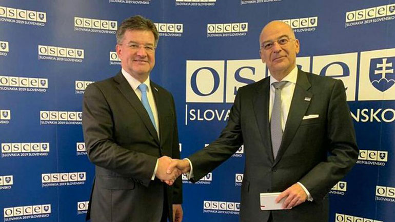 Επικοινωνία Δένδια-Λάιτζακ για τα Δυτικά Βαλκάνια