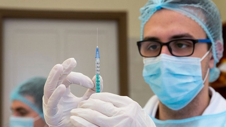 Η Ουγγαρία διεξάγει συνομιλίες με τη Ρωσία για την παραγωγή του εμβολίου Sputnik-V