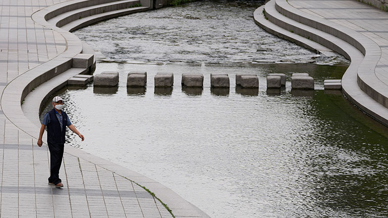 Νότια Κορέα: 681 κρούσματα του νέου κορωνοϊού μέσα σε 24 ώρες