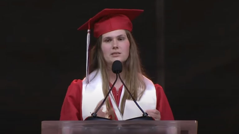 Viral έγινε η παθιασμένη ομιλία μαθήτριας από το Τέξας υπέρ του δικαιώματος στην άμβλωση