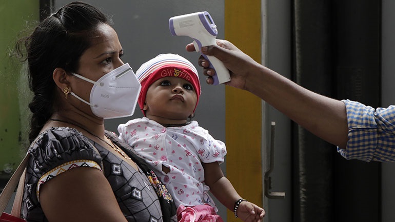 Ινδία: 132.364 νέα κρούσματα κορωνοϊού, 2.713 θάνατοι