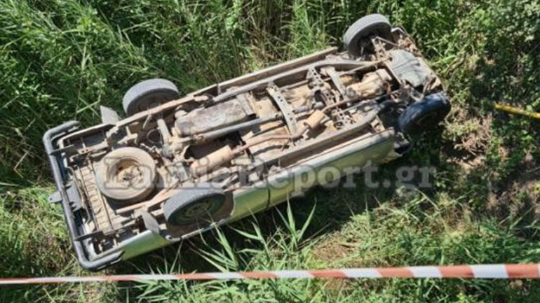 Λαμία: Αυτοκίνητο έκανε «βουτιά» από γέφυρα – Σώος απεγκλωβίστηκε ο οδηγός