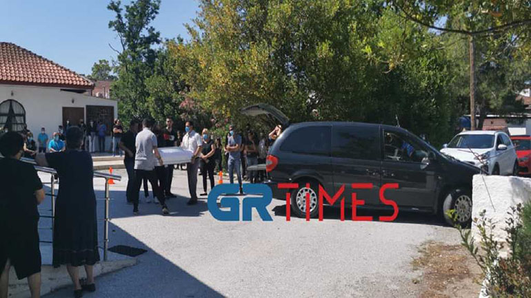 Μάλγαρα: «Πού είναι το αγοράκι μου» – Ραγίζουν καρδιές στην κηδεία του άτυχου βρέφους Μάλγαρα: «Πού είναι το αγοράκι μου» – Ραγίζουν καρδιές στην κηδεία του άτυχου βρέφους