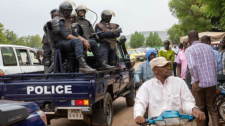 Η Γαλλία διακόπτει τη στρατιωτική συνεργασία με το Μαλί