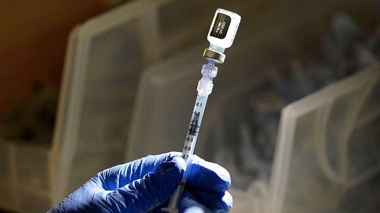 Οι ευπαθείς ομάδες ενδέχεται να χρειαστούν και τρίτη δόση εμβολίου κατά της Covid-19 φέτος Οι ευπαθείς ομάδες ενδέχεται να χρειαστούν και τρίτη δόση εμβολίου κατά της Covid-19 φέτος