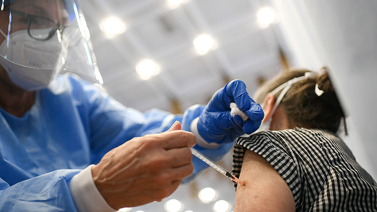 Το ρωσικό εμβόλιο Sputnik-V αναμένεται να εγκριθεί από τον Π.Ο.Υ. εντός δύο μηνών