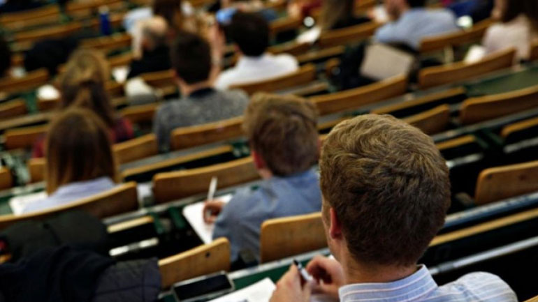 Επιστολή διαμαρτυρίας φοιτητών στο ΕΚΠΑ για την υποχρεωτική διά ζώσης παρουσία την εξεταστική περίοδο