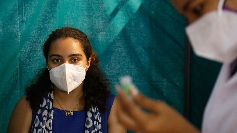 Η πρωτεύουσα της Ινδίας προετοιμάζεται για την κορύφωση της επιδημίας με 37.000 κρούσματα την ημέρα