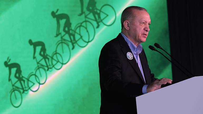 Ο Ερντογάν ανακοίνωσε τον θάνατο ενός Κούρδου στρατιωτικού ηγέτη σε βομβαρδισμό