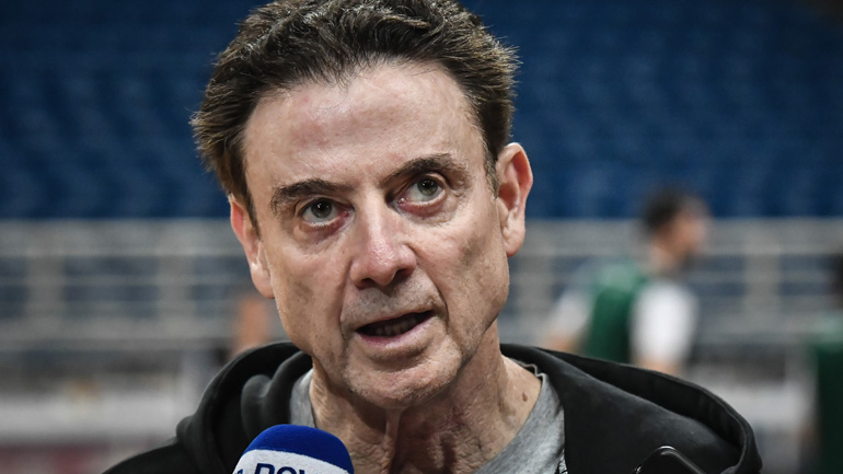 Πιτίνο: «Υπέροχη προσθήκη ο Κώστας Αντετοκούνμπο στην εθνική»