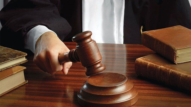 Αναβλήθηκε η δίκη για την επίθεση σε 26χρονη σε παραλία της Αγίας Μαρίνας