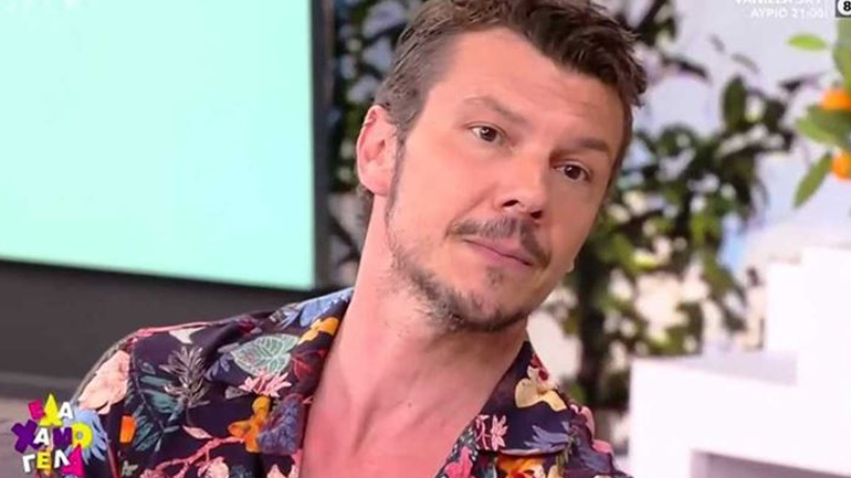 Ιωάννης Παπαζήσης: «Θέλω να ζητήσω συγγνώμη που αυτά τα κορίτσια έκλαιγαν στο σπίτι τους κι εγώ…»