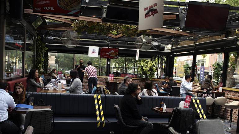 Τουρκία: Ξεπέρασαν τις 5.600 τα κρούσματα κορωνοϊού το τελευταίο 24ωρο