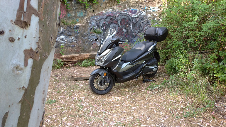 Η μάσκα έχει ανανεωθεί και έχει γίνει πιο επιθετική.