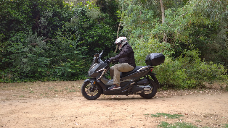 Εξαιρετικά άνετο προσφέρει άνεση και ξέγνοιαστες μετακινήσεις στην πόλη και όχι μόνο.