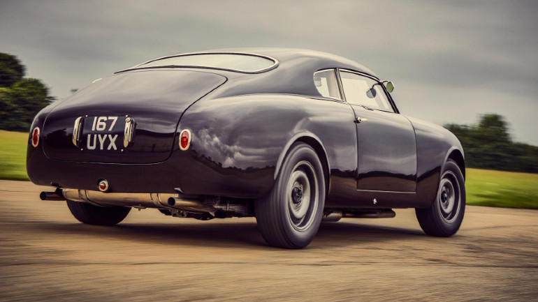 Πραγματικά, η λέξη "παράνομος" είναι κομμένη και ραμμένη για το Aurelia.