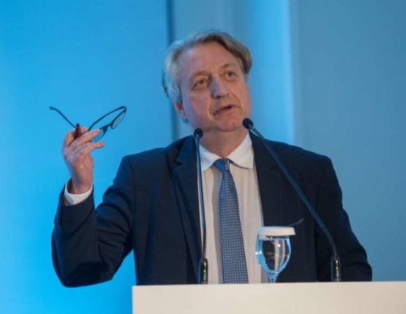 Μιχάλης Πικραμένος