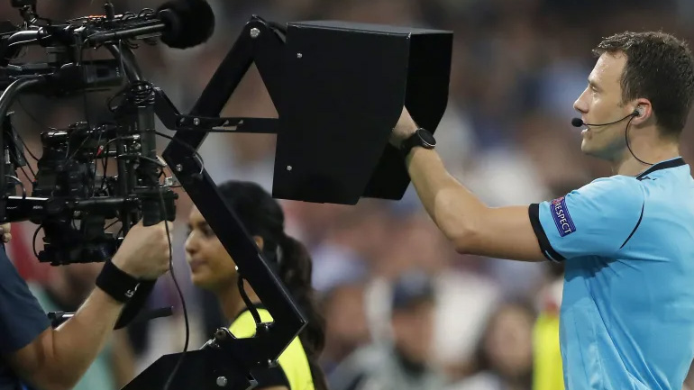 Euro 2020: Το ντεμπούτο του VAR σε τελική φάση Ευρωπαϊκού Πρωταθλήματος