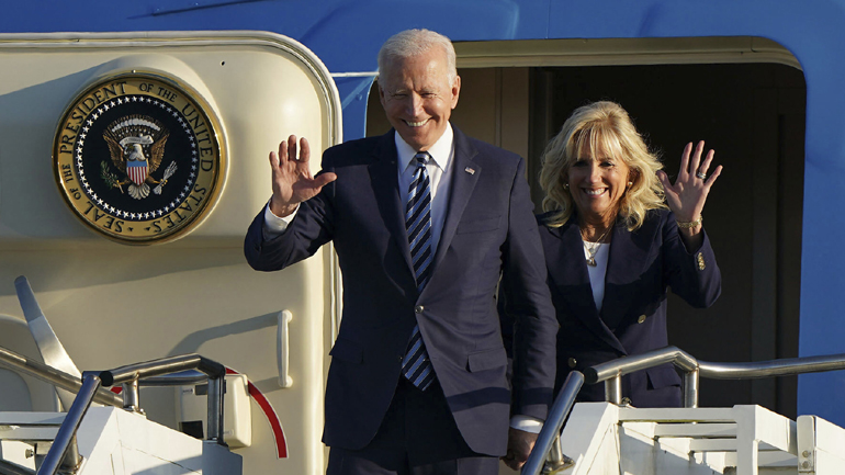 Έφτασε στη Βρετανία ο Τζο Μπάιντεν