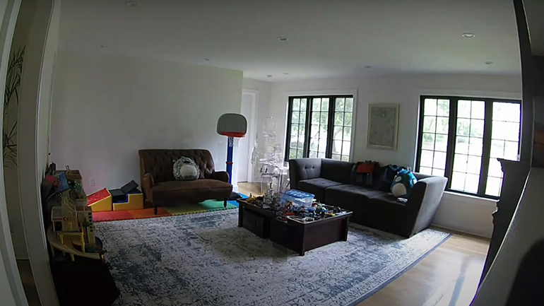 Η νταντά του παιδιού είναι ο Predator