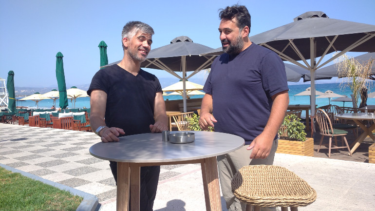 Το πάθος και το χιούμορ περισσεύουν σε αυτό το τσακάλι!