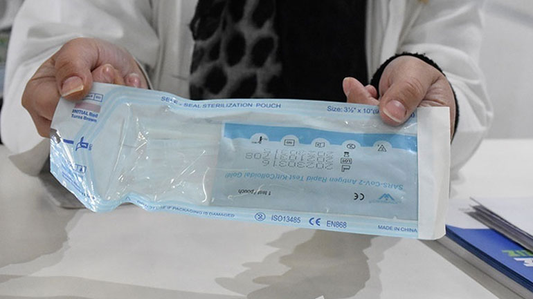 Τι λέει ο Πανελλήνιος Φαρμακευτικός Σύλλογος για τη διανομή των self tests