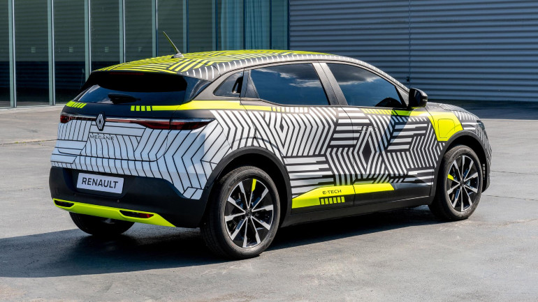 Οι διαστάσεις του είναι λίγο πιο μικρές από ένα κανονικό hatchback.