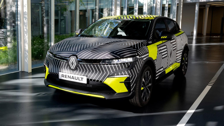 Το high-tech καμουφλάζ του νέου Renault Megane E-Tech