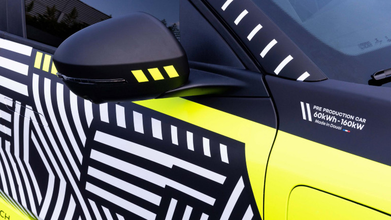 Το Megane E-Tech κατασκευάζεται στο εργοστάσιο Douai της Γαλλίας.