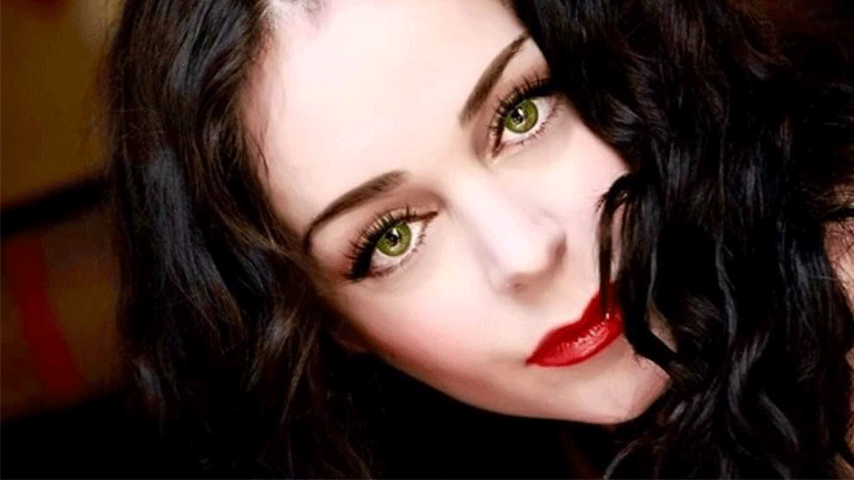 Δέσποινα Μοίρου: Από το Σουφλί στο Χόλιγουντ και στη NASA – Η Ελληνίδα ηθοποιός διαπρέπει και στην αστρονομία