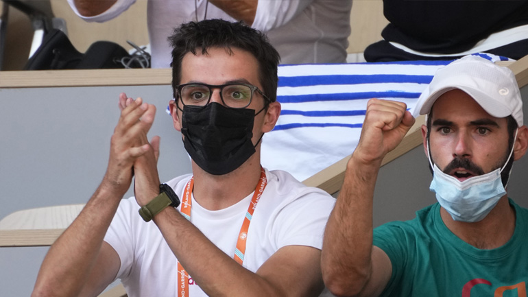 Oι στιγμές αγωνίας του Κωνσταντίνου Μητσοτάκη στον ημιτελικό της Μαρίας Σάκκαρη!