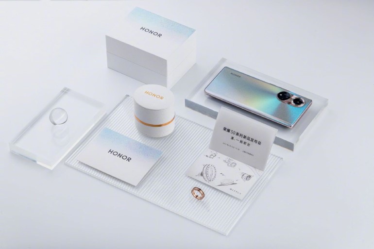 To premium press kit, το οποίο συμβολίζει την χρήση υψηλής τεχνολογίας με υλικά υψηλής ποιότητας