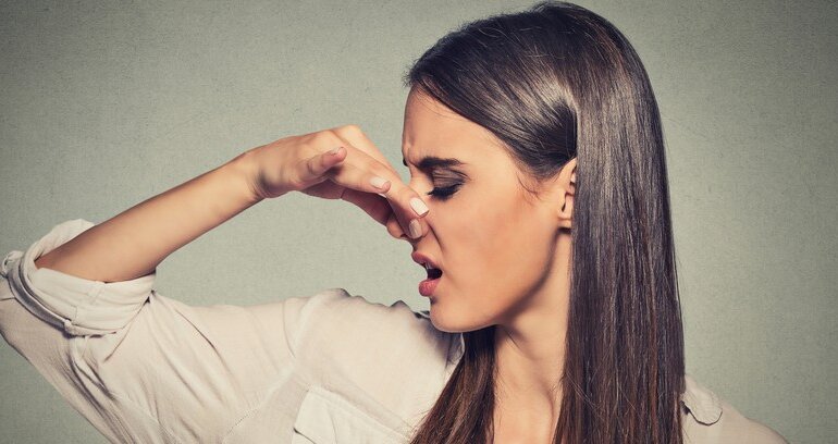 Το αίσθημα της αηδίας συνδέεται με φυσιολογικές και συναισθηματικές αντιδράσεις