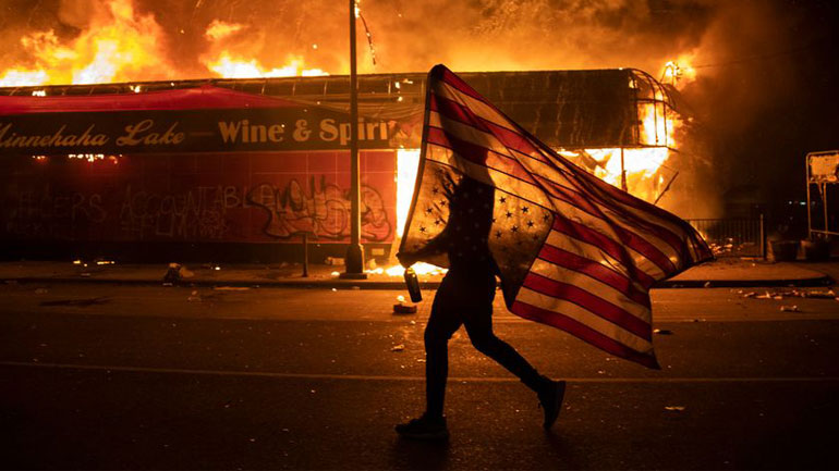 Σε Reuters και Star Tribune τα βραβεία Πούλιτζερ – Στο επίκεντρο η πανδημία και η δολοφονία Φλόιντ