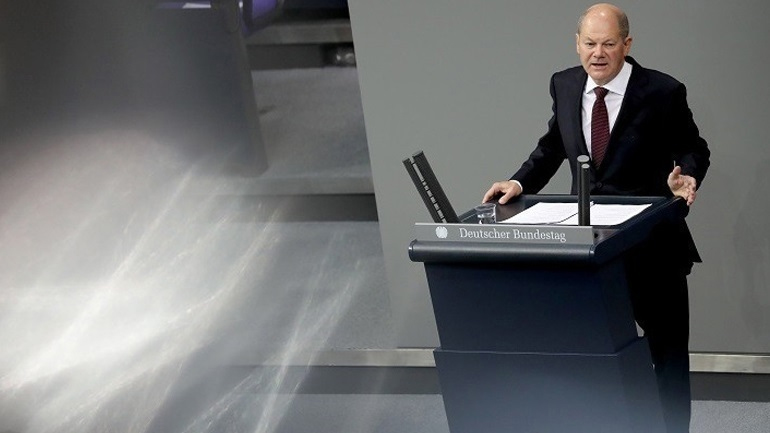 Γερμανία: Φορολογικά δεδομένα από το Ντουμπάι αγόρασε ο Όλαφ Σολτς