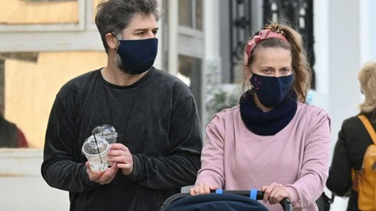 Αλέξανδρος Μπουρδούμης: Αποκάλυψε ότι νόσησε από κορωνοϊό μαζί με τη Λένα Δροσάκη και τον γιο τους