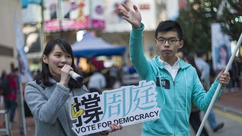 Χονγκ Κονγκ: Αφέθηκε ελεύθερη η ακτιβίστρια υπέρ της δημοκρατίας Άγκνες Τσόου