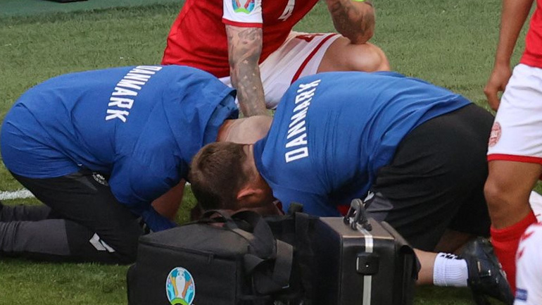 Ποδοσφαιρική ομοσπονδία Δανίας: «Ο Έρικσεν ζει και υποβάλλεται σε εξετάσεις»